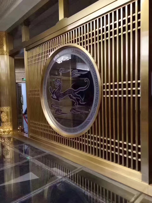 亮宏为你详析不锈钢屏风的特点
